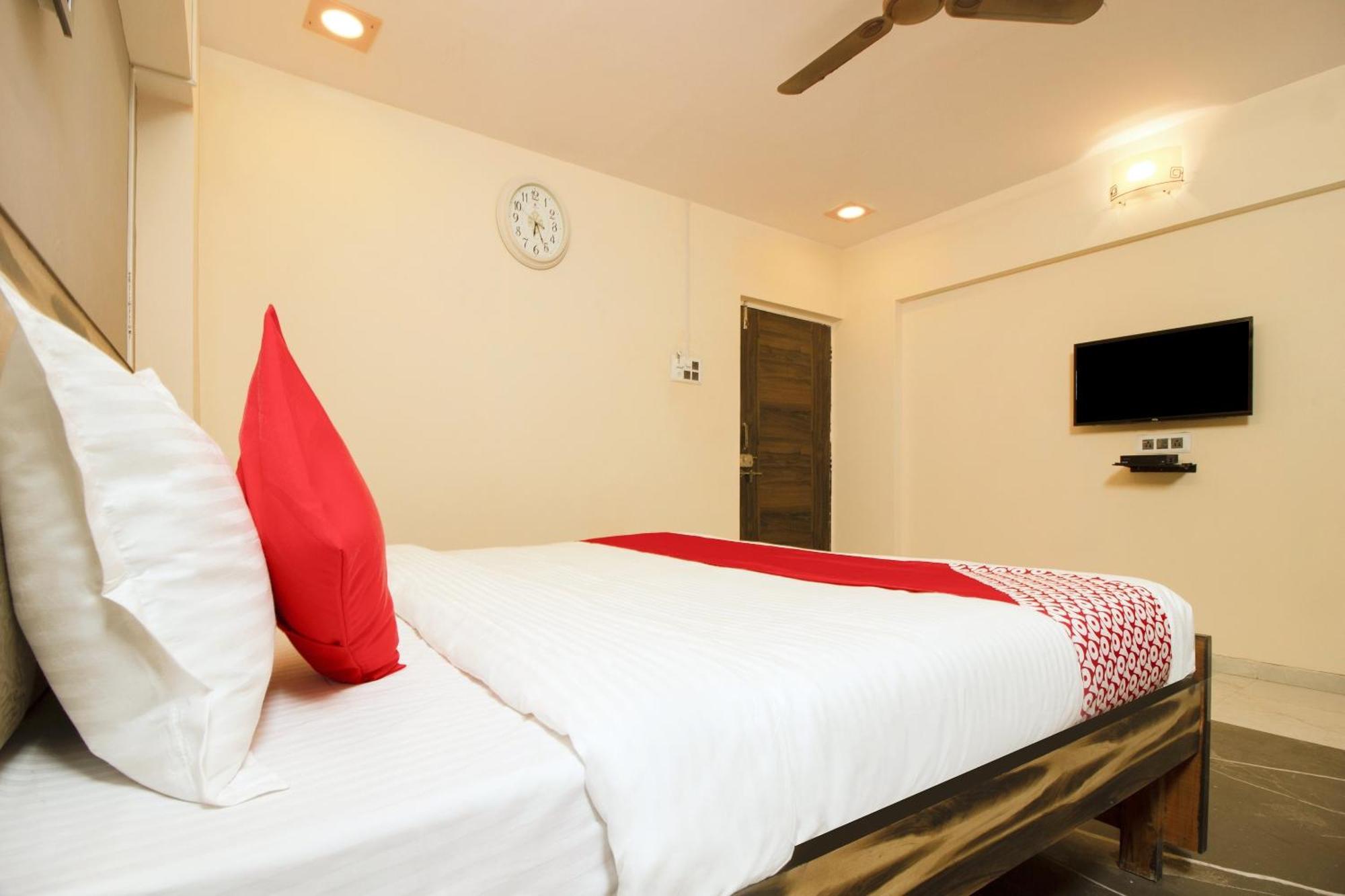 Hotel O The Star Hotel Panvel Exterior foto